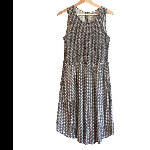 Dex Dresses & Skirts - Dex black and white sleeveless dress. Size M.